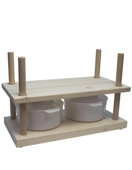 Дерев'яний прес для сиру