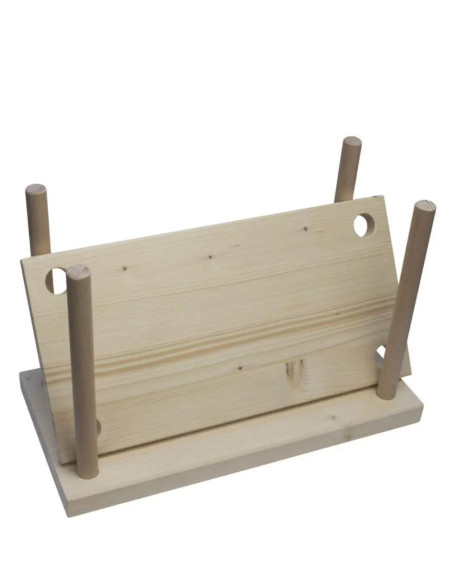 Дерев'яний прес для сиру